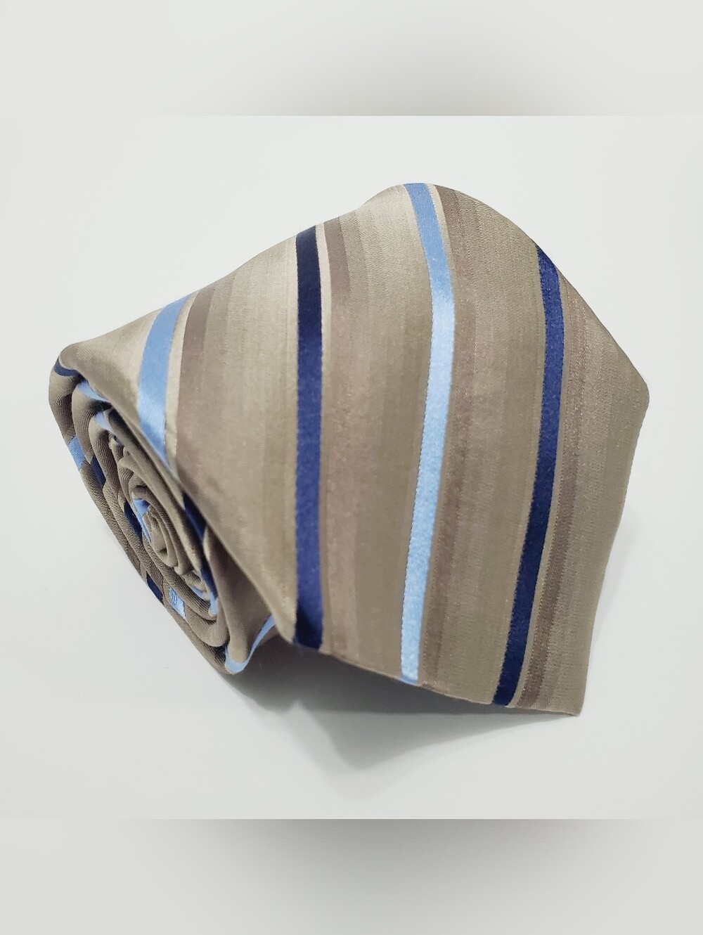 Van Heusen Men's Silk Neck Tie Gray & Blue Stripe Pattern Jacquard Fabric